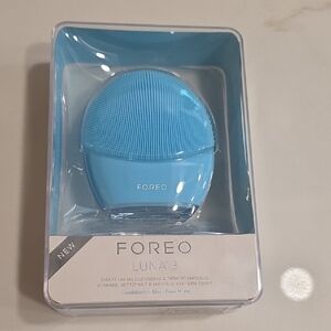 FOREO Luna 3 Facial Device - Vibrant Blue